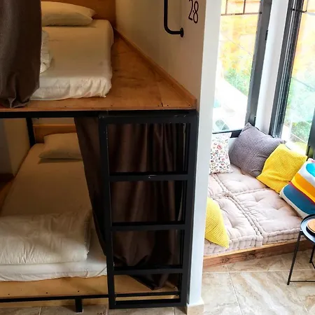 Numero Trece - Free Towels, Coffee & Tea, Remote Check-in (adults Only) אכסניה